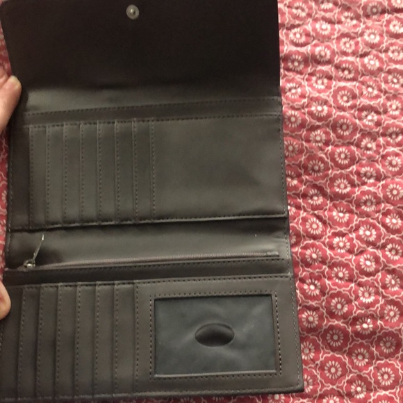 Beautiful Guess leather wallet - Picture 5 of 5